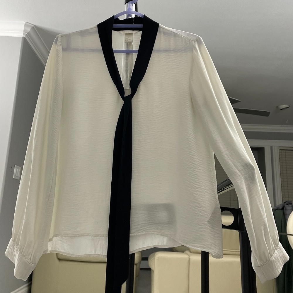 New White and black tie up blouse